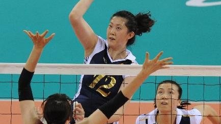 身披20号的“新三代目”！日本女排第一高度荒木彩花，2026亚锦赛她能阻击中国队吗？